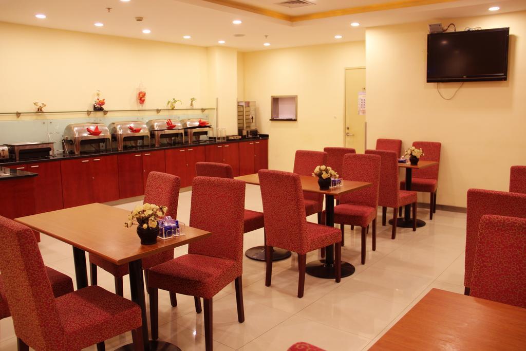 Hanting Hotel Shanghai South Railway Station Luoxiang Road Branch ภายนอก รูปภาพ